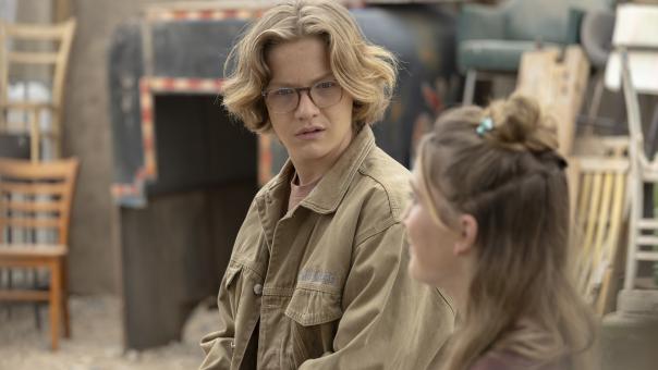 Bob Andrews (Levi Brandl) & Jelena Charkova (Momo Beier) in Sony Pictures' DIE DREI ??? – TOTENINSEL Foto von: Tomás Correa © Wiedemann und Berg Film GmbH/Deutsche Columbia Pictures Filmproduktion GmbH