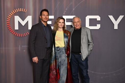 LONDRES, ANGLETERRE – 8 janvier : Chris Pratt, Rebecca Ferguson et Charles Rover lors du photocall de Mercy, le 8 janvier 2026 à Londres, en Angleterre. (Photo de Jeff Spicer/Getty Images pour Amazon MGM et Sony Pictures Entertainment)