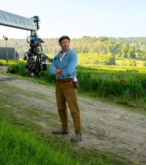 Hugh Jackman sur le tournage de « Bêêêêtective Privé » d'Amazon MGM Studios. Crédit photo : Alex Bailey   © Sony Pictures Releasing Switzerland GmbH
